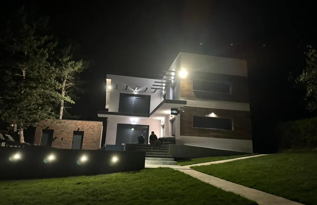 Frushka Queen Villa-1